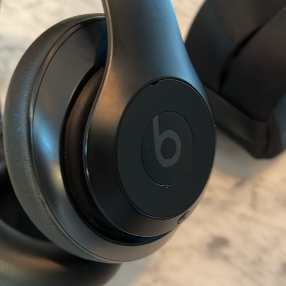 Beats Studio Pro A2924 Beats by Dre - Picture 3 of 10